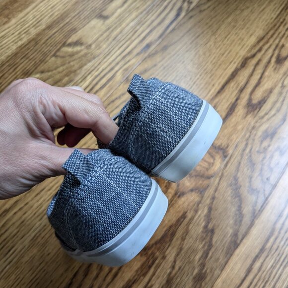 Old Navy Classic Chambray slip on shoes size 10 - Picture 3 of 9